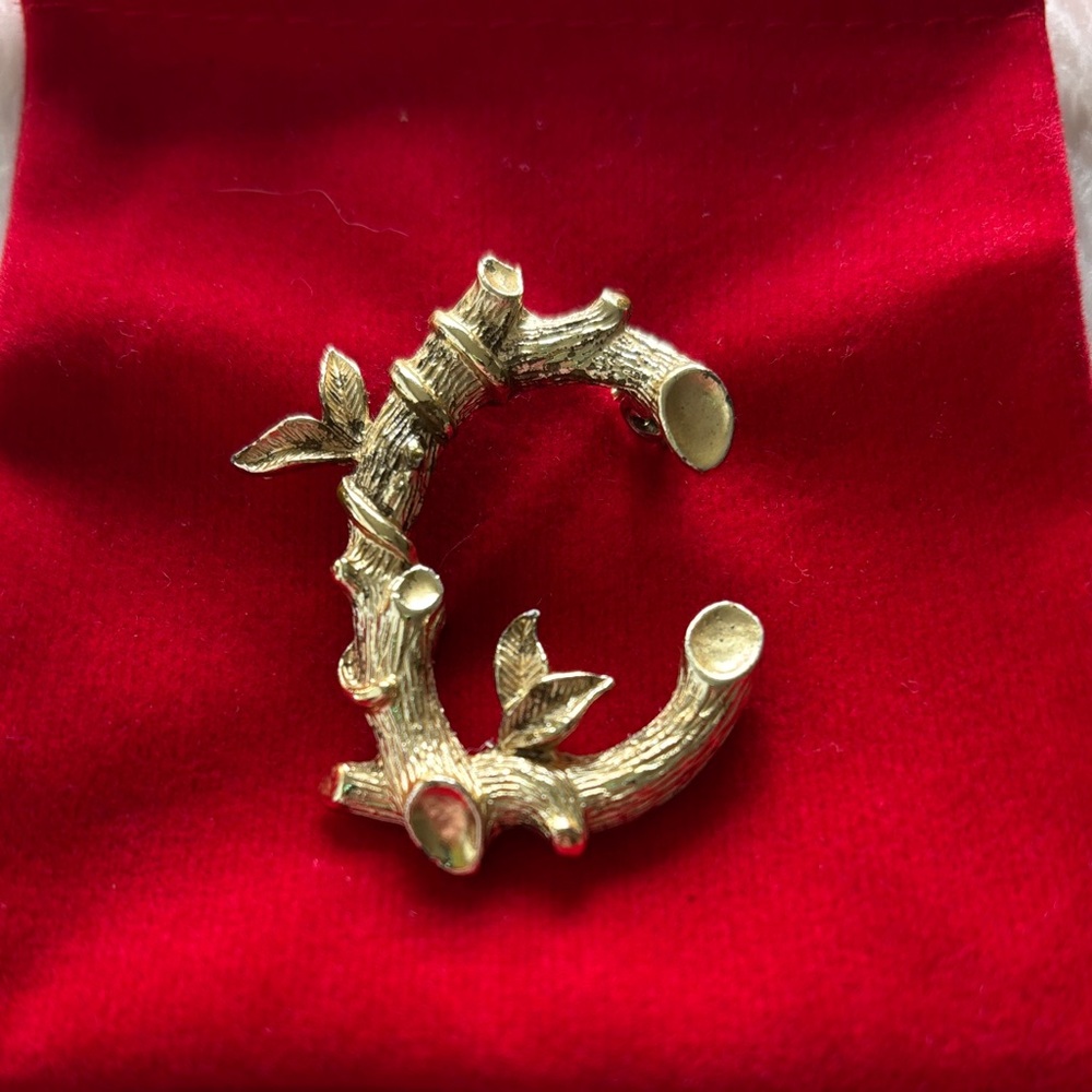 Vintage Sarah Coventry Initial Brooch “C”